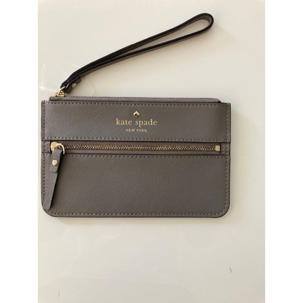 Kate Spade Leather Wristlet Grey NWT With Detachable Strap Never Used